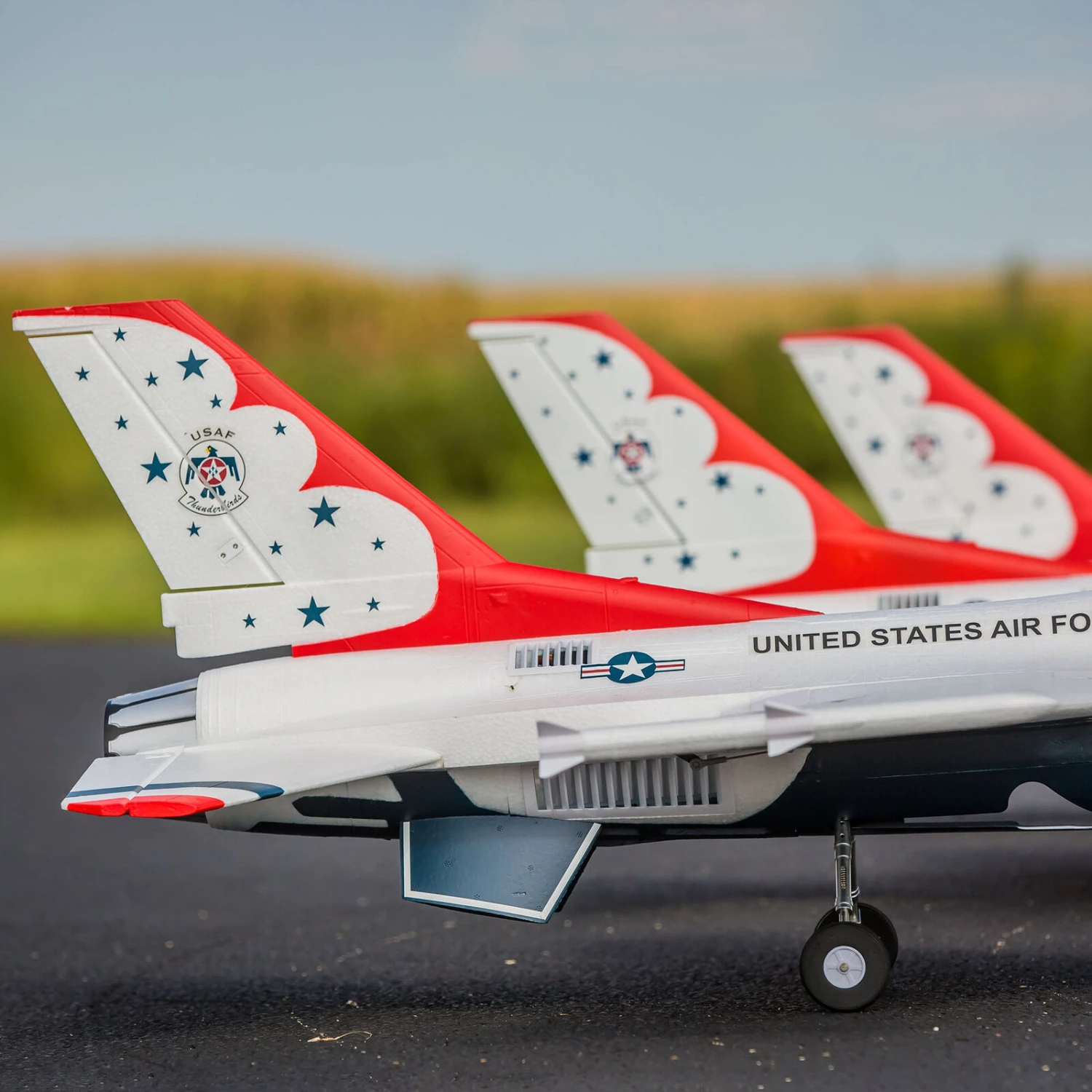E-flite F-16 Thunderbirds 70mm EDF Jet BNF Basic with AS3X and SAFE Select - Image 20